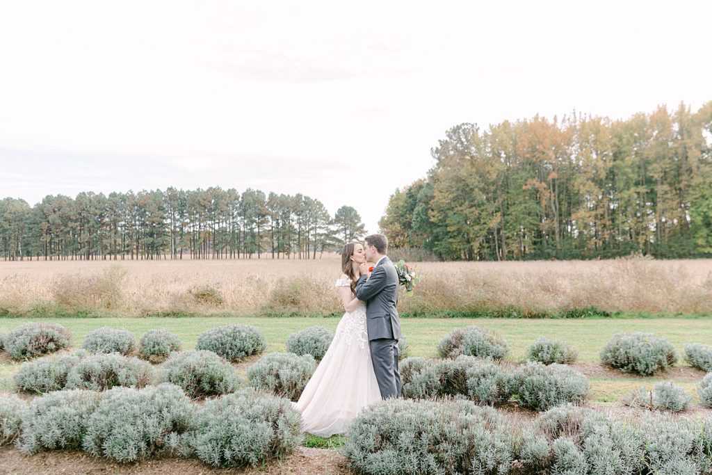 Fall Wedding at the Inn at Huntingfield Creek by Maryland Wedding Photographer Costola Photography