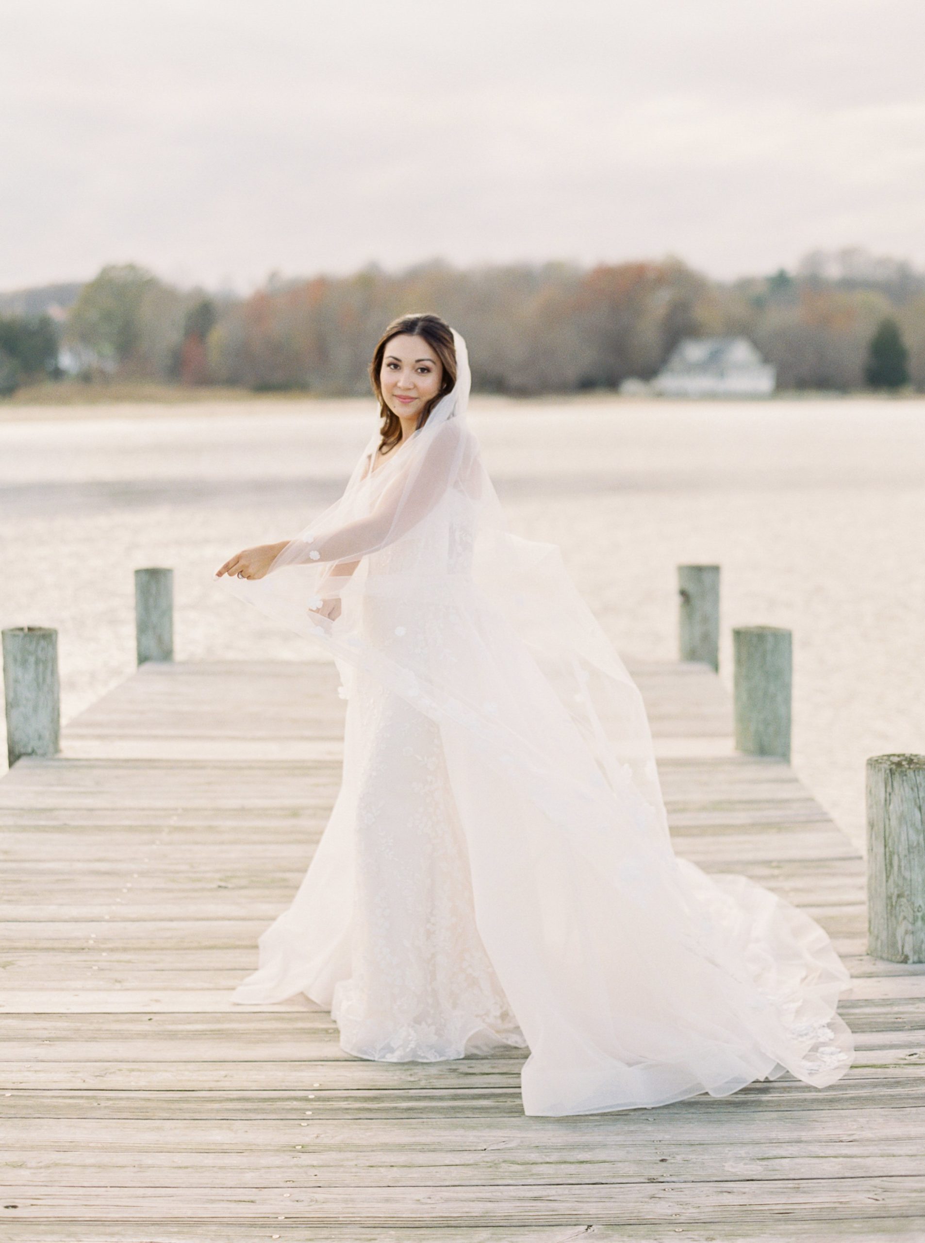 How To Get Stunning Veil Photos- Two Things to Remember - Showit Blog